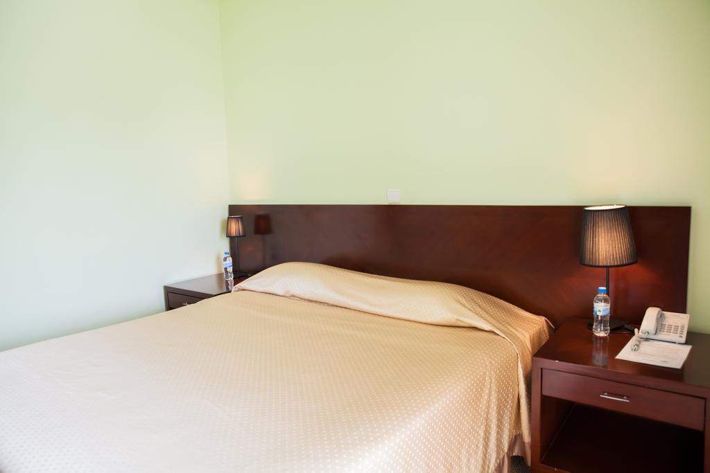 Gorillas Volcanoes Hotel Ruhengeri Quarto foto