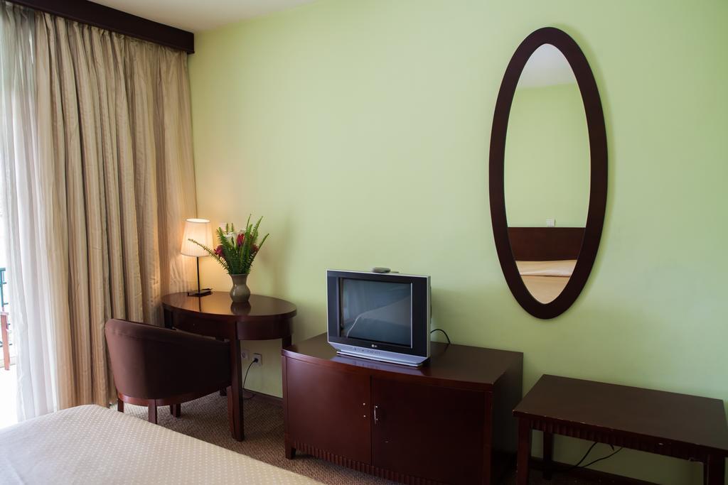 Gorillas Volcanoes Hotel Ruhengeri Quarto foto