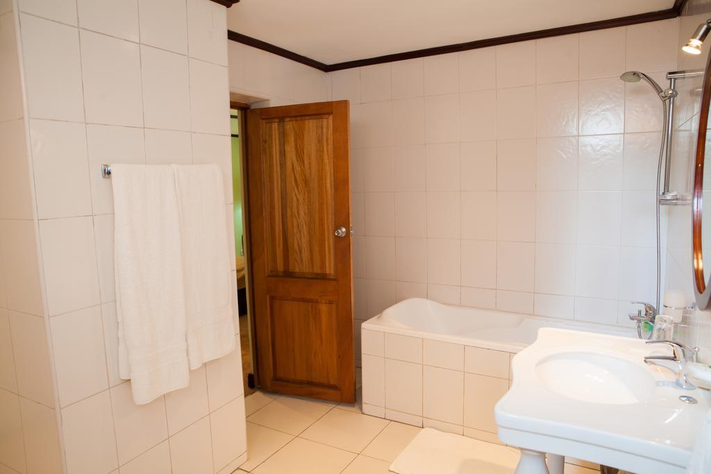 Gorillas Volcanoes Hotel Ruhengeri Quarto foto