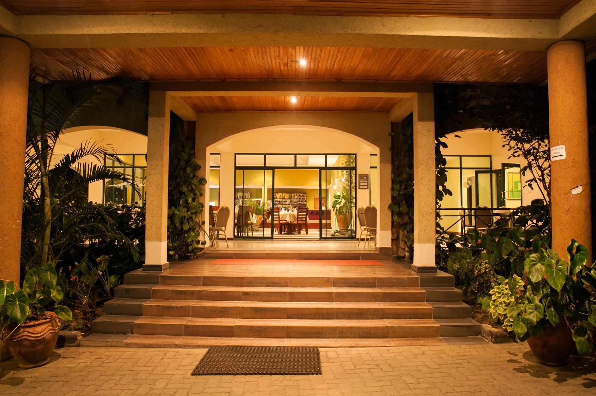 Gorillas Volcanoes Hotel Ruhengeri Exterior foto